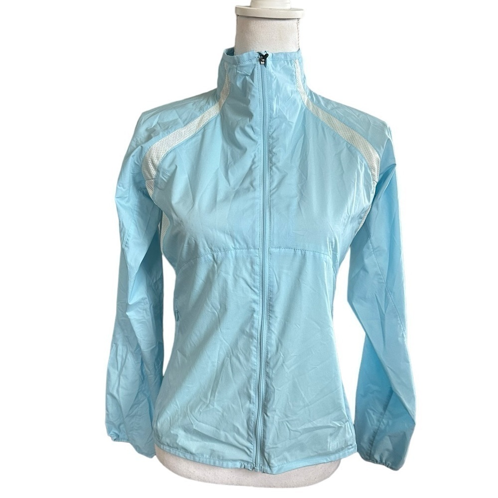 Outdoor research woman’s zip up nylon jacket size small